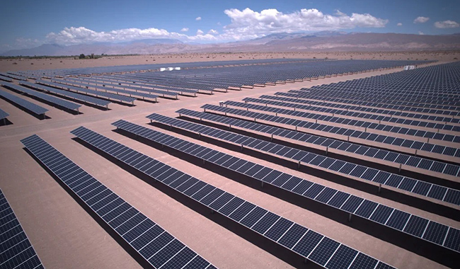 بايدن يعلن عن خطة دعم للطاقة الشمسية السكنية بقيمة 7 مليارات دولار!